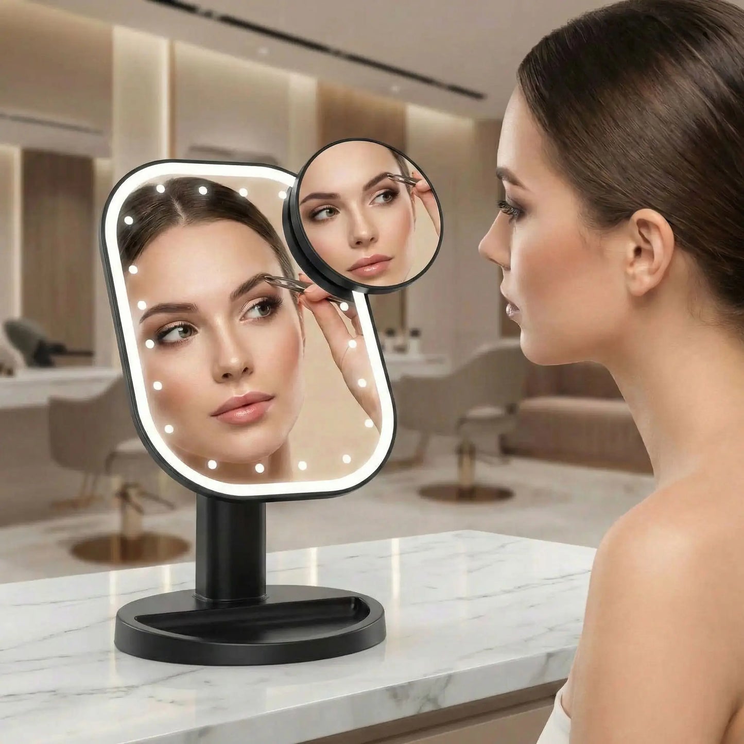 femme epile les sourcils devant son miroir grossissant