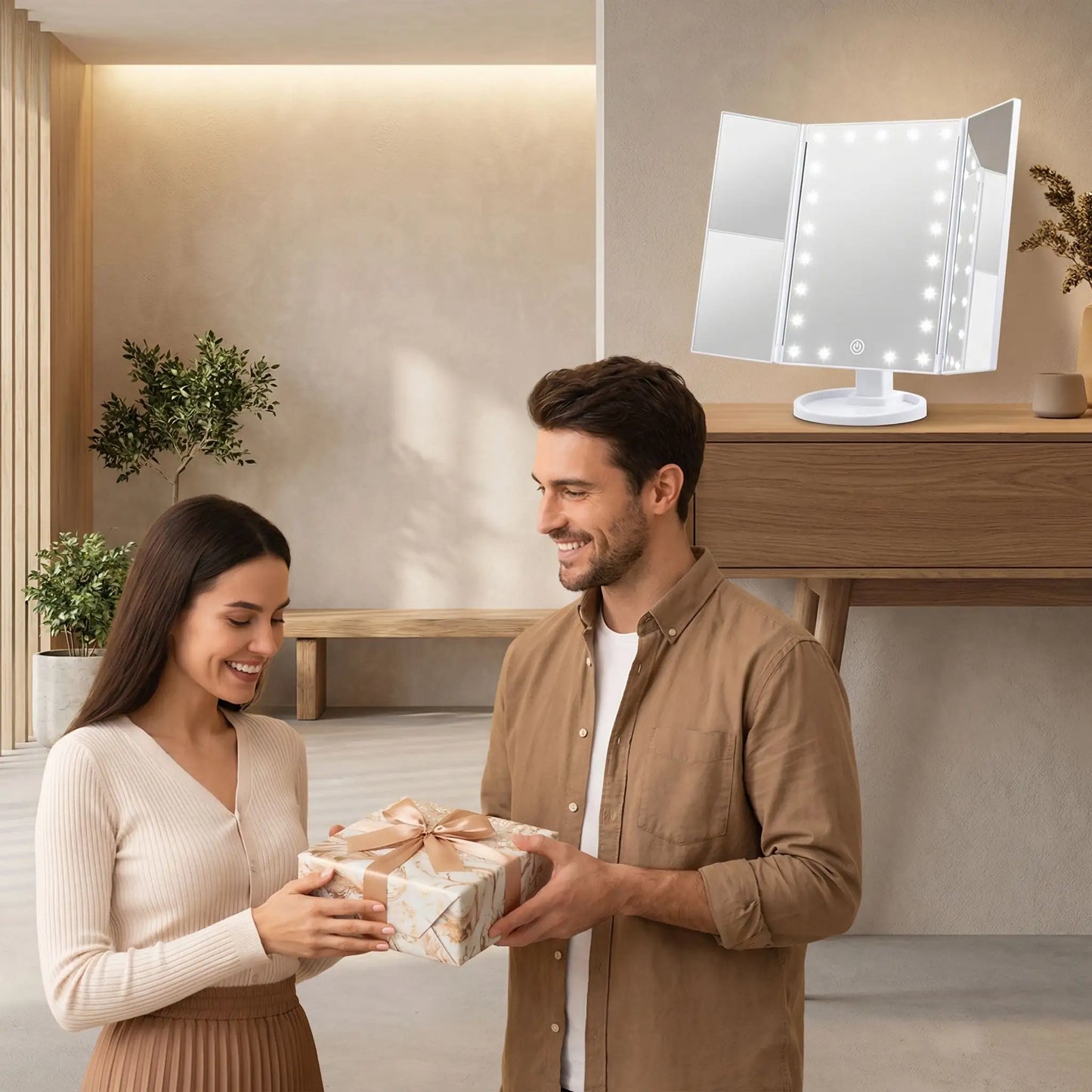 un homme offre a sa femme un miroir grossissant X10