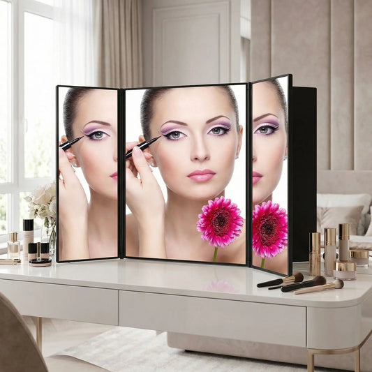 femme applique son eyeliner devant miroir maquillage lumineux